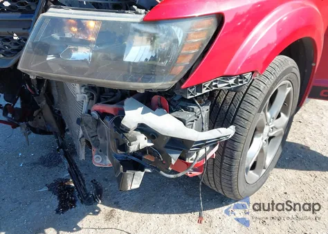 2015 Dodge Journey Crossroad z USA, uszkodzony, nr VIN 3C4PDCGG3FT682729